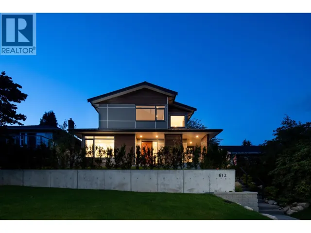 812 E 6TH STREET, North Vancouver, British Columbia V7L1R7