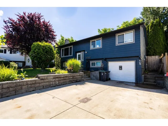 27582 31B AVENUE, Langley, British Columbia V4W3L3