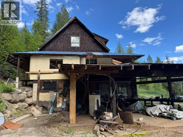 6001 Longbeach Road, Nelson, British Columbia V1L6P3