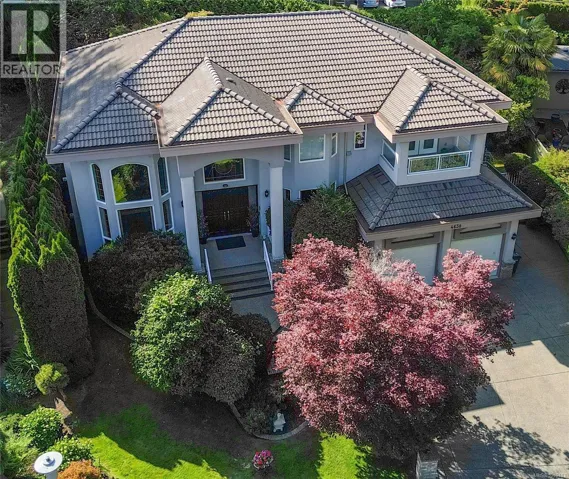 4638 Boulderwood Dr, Saanich, British Columbia V8Y3G5