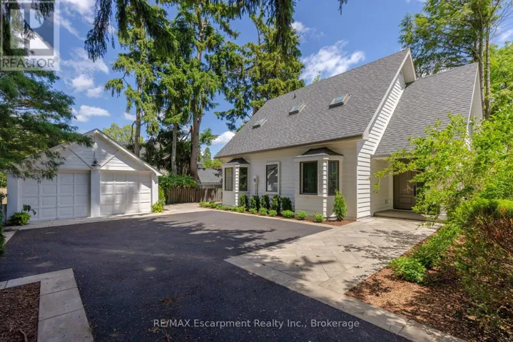 21 SECOND STREET, Oakville (OO Old Oakville), Ontario L6J3T1