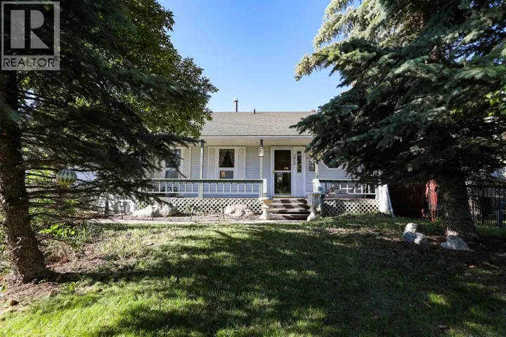 272 E 2 Avenue S, Magrath, Alberta T0K1J0