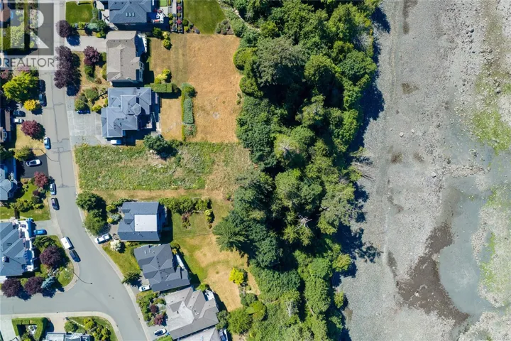 5402 Bayshore Dr, Nanaimo, British Columbia V9V1G8