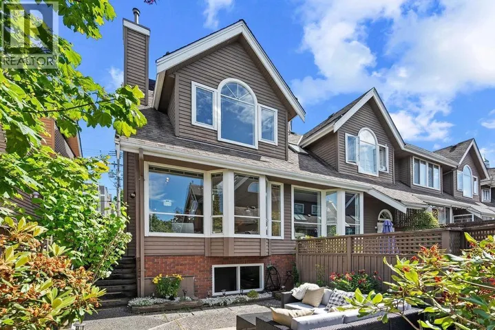 1 230 E KEITH ROAD, North Vancouver, British Columbia V7L1V5