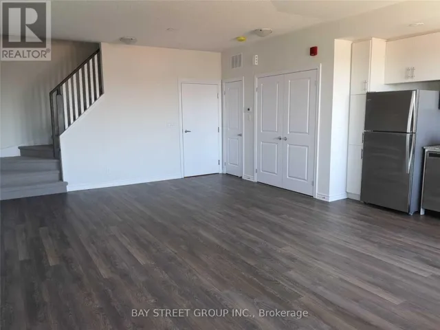 7 - 95 EASTWOOD PARK GARDENS, Toronto (Long Branch), Ontario M8W0B9