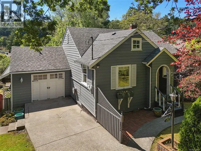 4296 CEDAR HILL Rd, Saanich, British Columbia V8N3C5
