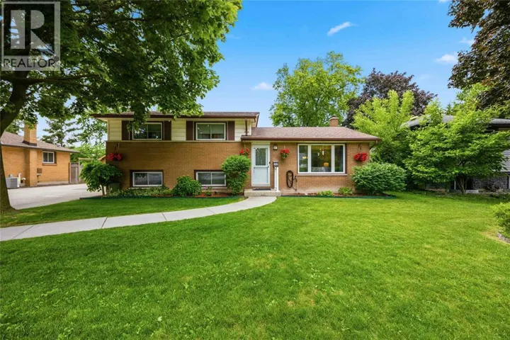 197 BORDEN STREET, Sarnia, Ontario N7S1E7