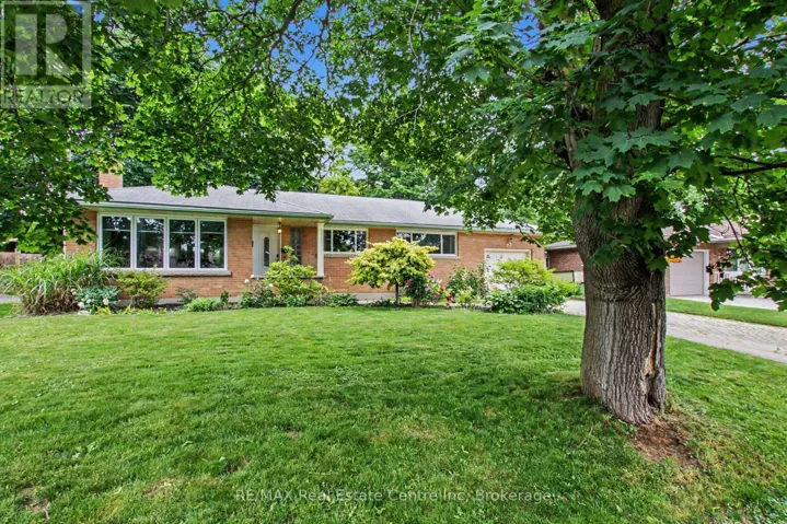 23 GLENBURNIE DRIVE, Guelph (Grange Road), Ontario N1E4C4