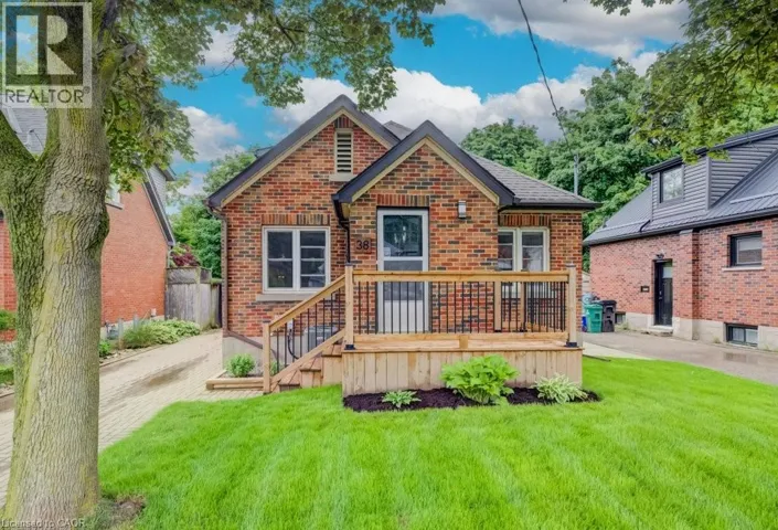 38 SYDNEY Street N, Kitchener, Ontario N2H3L5