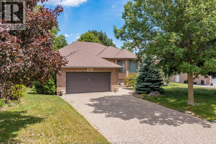 1694 CHORNOBY, Tecumseh, Ontario N8N5A1