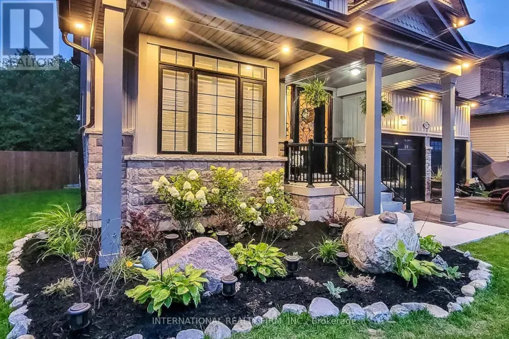 82 HENNESSEY CRESCENT, Kawartha Lakes (Lindsay), Ontario K9V0P4