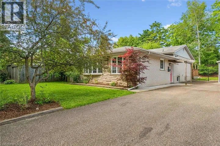 107 QUEENSTON Drive, Kitchener, Ontario N2B2V2