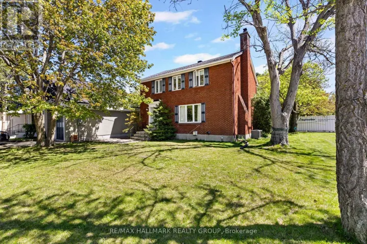 824 BYRON AVENUE, Ottawa, Ontario K2A0H7