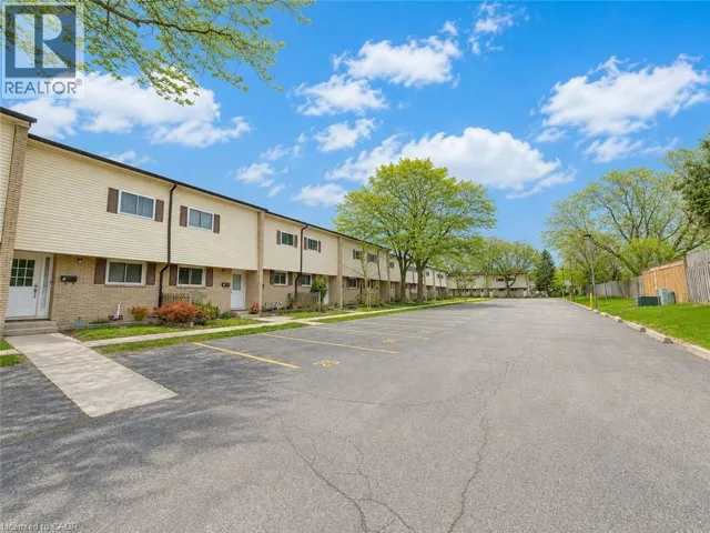 211 VERONICA Drive Unit# A5, Kitchener, Ontario N2A2R8