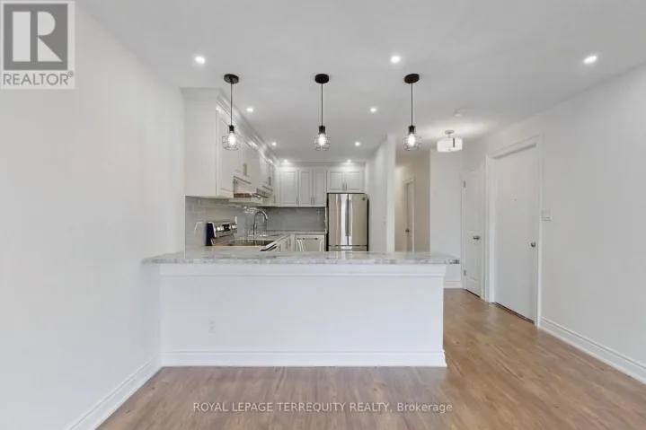 A - 690 WILSON AVENUE, Toronto (Downsview-Roding-CFB), Ontario M3K1E1