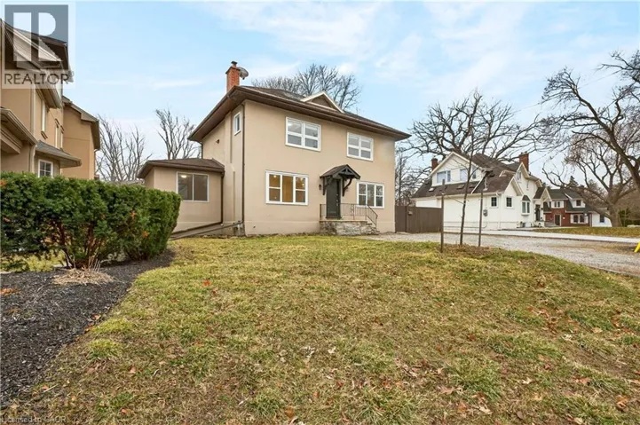 1012 NORTH SHORE Boulevard E, Burlington, Ontario L7T1X7