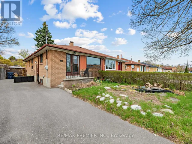 126 LANGDEN AVENUE, Toronto (Rockcliffe-Smythe), Ontario M6N2L5