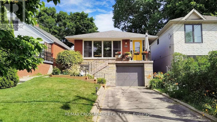 12A DELROY DRIVE, Toronto (Stonegate-Queensway), Ontario M8Y1M7