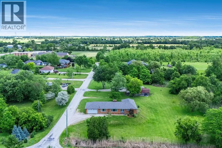 1235 Gesto Sideroad, Essex, Ontario N8M2X6