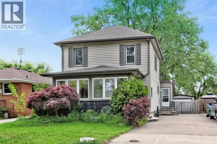 1054 GLIDDEN, Windsor, Ontario N8S2P1