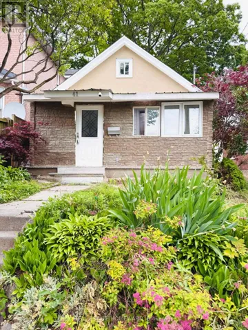 41 PATTERSON AVENUE, Toronto (Oakridge), Ontario M1L3Y1