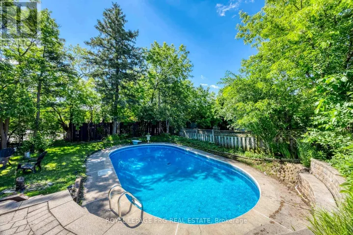 598 WILDWOOD DRIVE, Oakville (WO West), Ontario L6K1V3