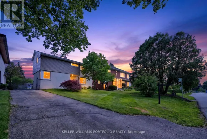 23 GRAYSTONE GARDENS, Toronto (Islington-City Centre West), Ontario M8Z3C2