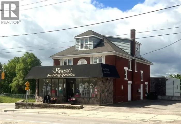 745 KING Street E, Kitchener, Ontario N2G2M4