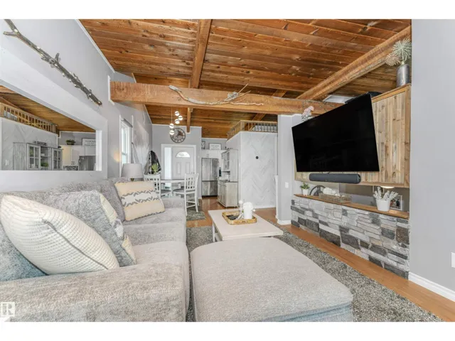 35 NORTHWOODS VG NW, Edmonton, Alberta T5X1T2
