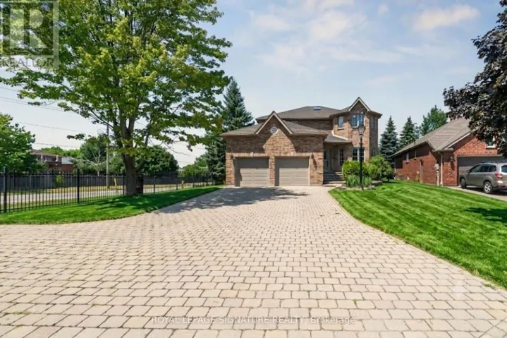 12 MCCULLOUGH COURT, Barrie (South Shore), Ontario L4N8M3