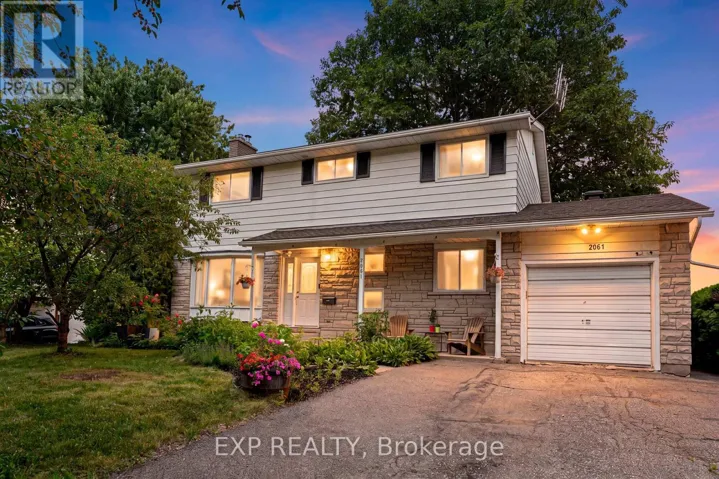 2061 BALHARRIE AVENUE, Ottawa, Ontario K1G1G2