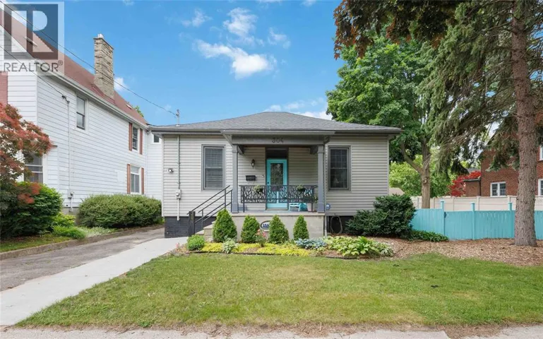 304 BROCK STREET North, Sarnia, Ontario N7T5Z8