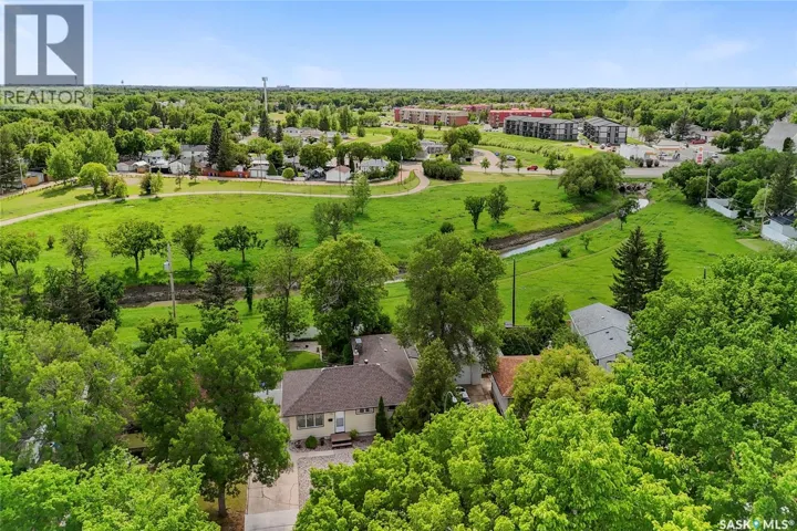 133 Ellison CRESCENT, Regina, Saskatchewan S4R4V6