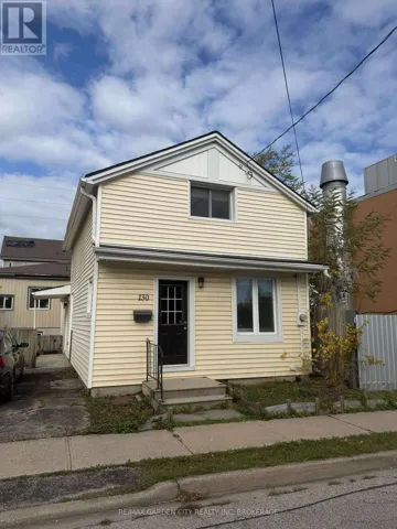 1 - 130 ST PAUL CRESCENT E, St. Catharines (Western Hill), Ontario L2S1M9