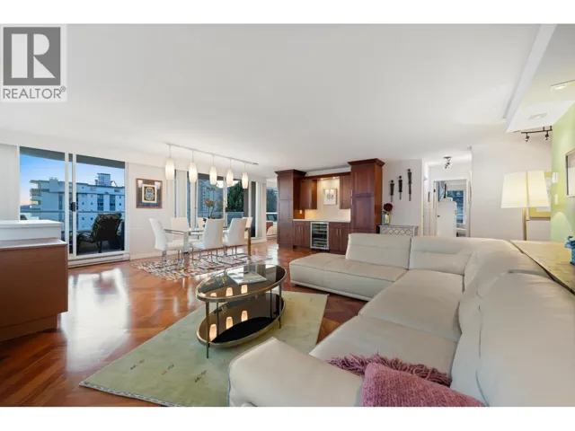 503 2203 BELLEVUE AVENUE, West Vancouver, British Columbia V7V4V7