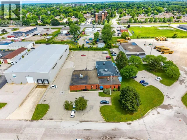 1420 LOUGAR AVENUE, Sarnia, Ontario N7S5N4