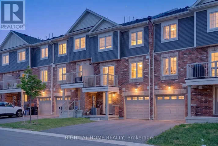 9 SILO MEWS, Barrie, Ontario L9J0V4