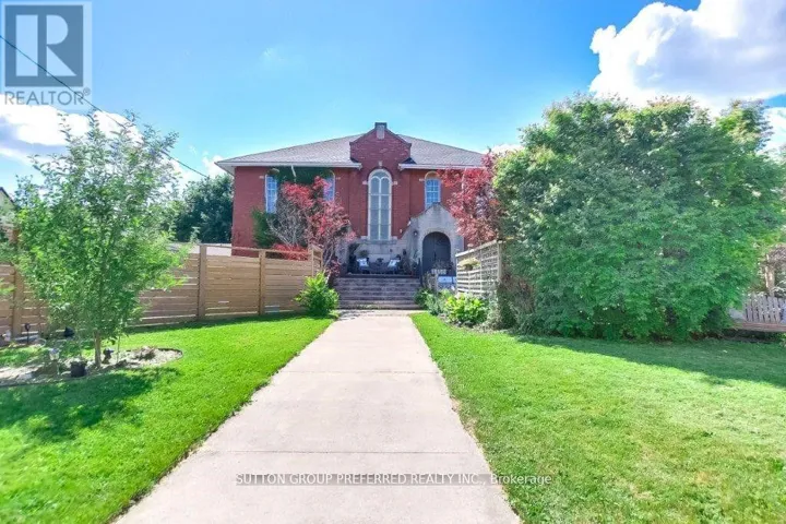 73 FIFTH AVENUE, St. Thomas, Ontario N5R4C9