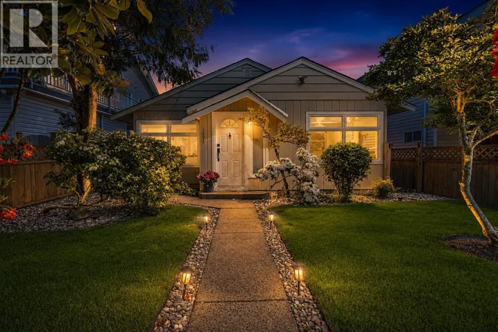 1698 GARDEN AVENUE, North Vancouver, British Columbia V7P3A7
