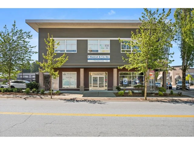 208 7238 137 STREET, Surrey, British Columbia V3W1V3