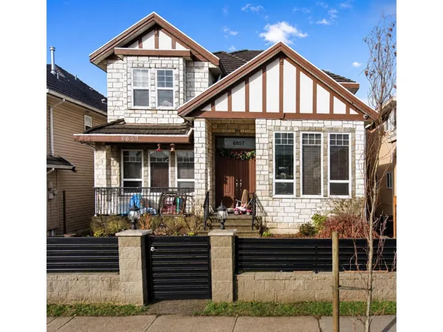 6657 128 STREET, Surrey, British Columbia V3W4C8