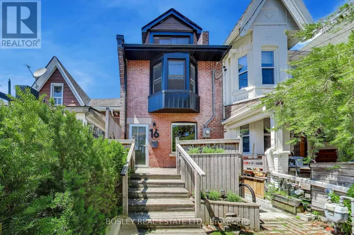 16 ST CLARENS AVENUE, Toronto (Little Portugal), Ontario M6K2S3