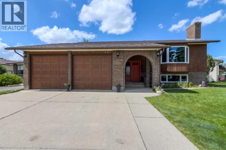 94 Elm Crescent S, Lethbridge, Alberta T1K4X1