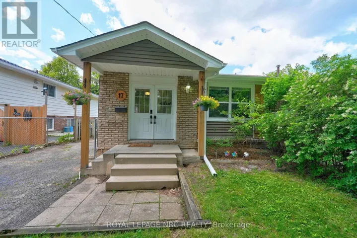 17 ALLAN DRIVE, St. Catharines (Fairview), Ontario L2N5S4