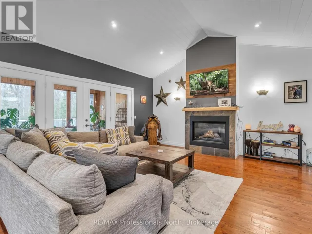 93 MAINHOOD'S ROAD, Huntsville (Stephenson), Ontario P0B1M0