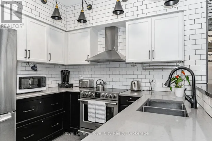102 - 308 WATSON PARKWAY N, Guelph (Grange Road), Ontario N1E0G7
