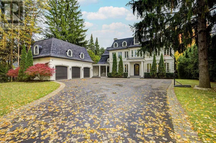 9 HIGHLAND COURT, Aurora (Aurora Village), Ontario L4G2S9