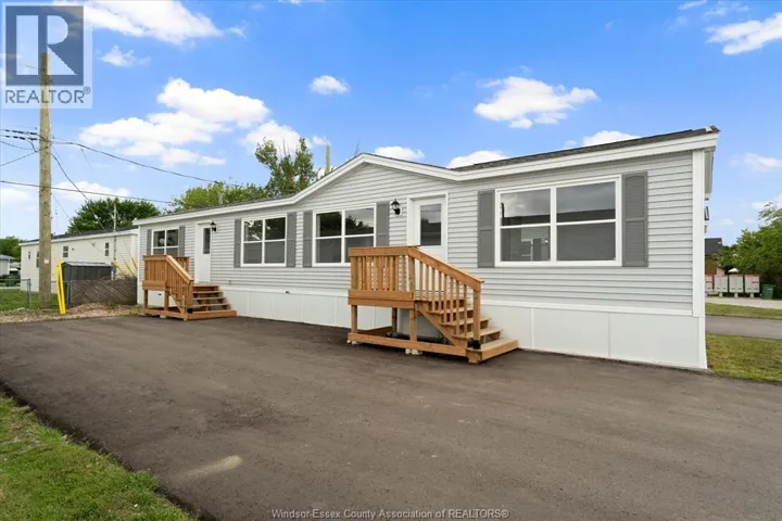 2 LINDA, Lakeshore, Ontario N8N2P4