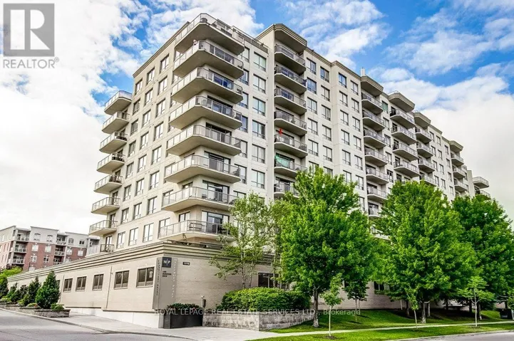 903 - 1998 IRONSTONE DRIVE, Burlington (Uptown), Ontario L7L7P7