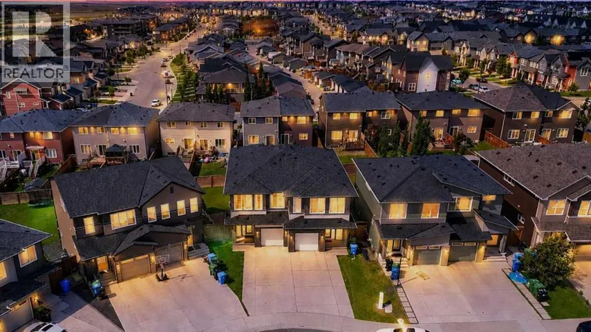121 Carringvue Park NW, Calgary, Alberta T3P1L1